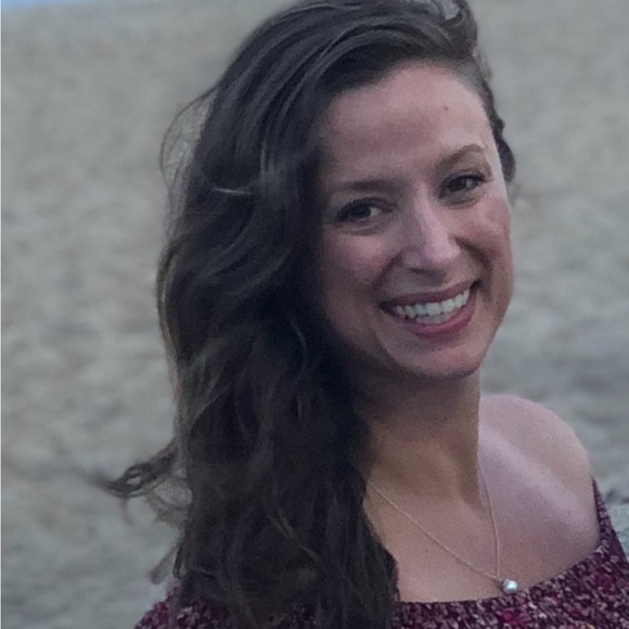 Meet your Posher, Alyse - Picture 1 of 1